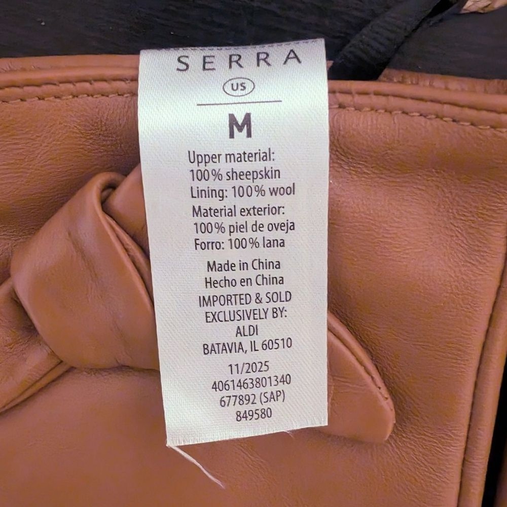 Serra Lambskin Gloves