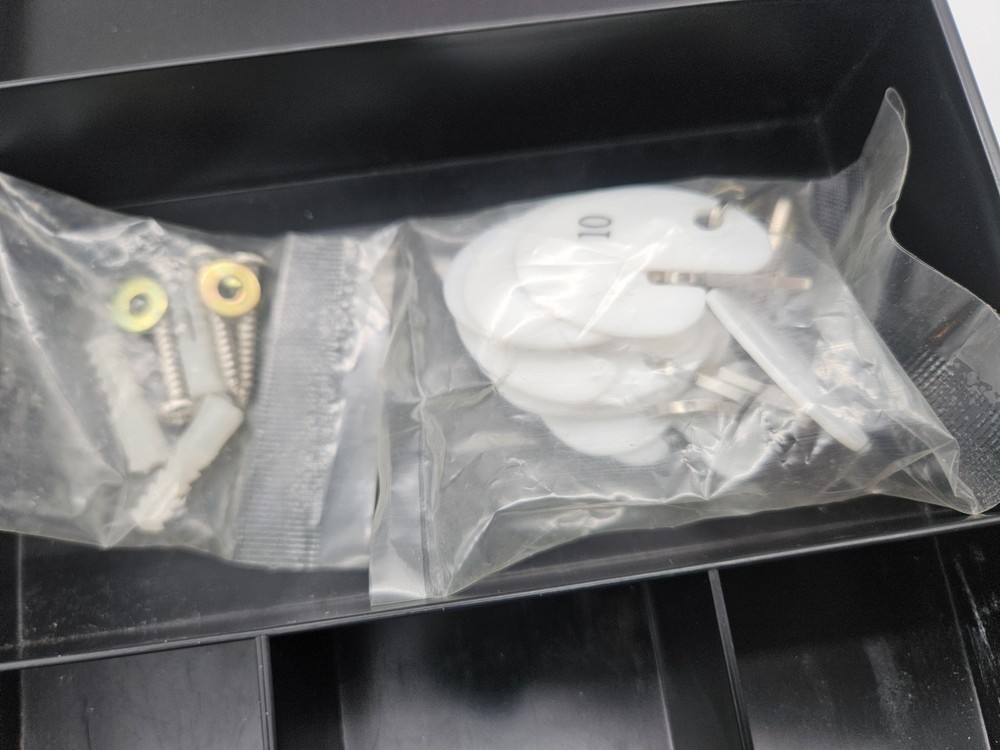 Brinks Home Security Key Safe Lock Box Wall Mount Combination Metal Keys