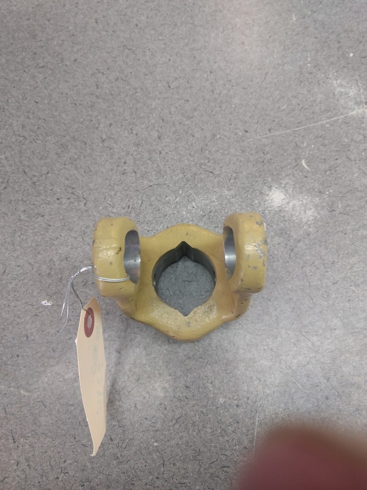 W300-7234 PTO YOKE