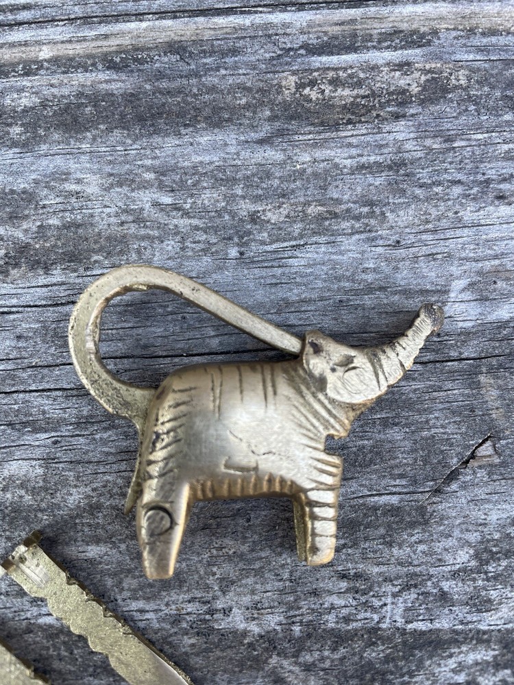 VINTAGE SOLID BRASS ELEPHANT FIGURAL LOCK PADLOCK & KEYS ANTIQUE WORKS