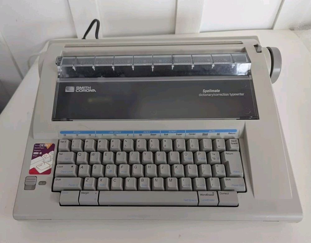 SMITH CORONA Typewriter SPELLMATE Model NA2HH W Lid Missing Handle