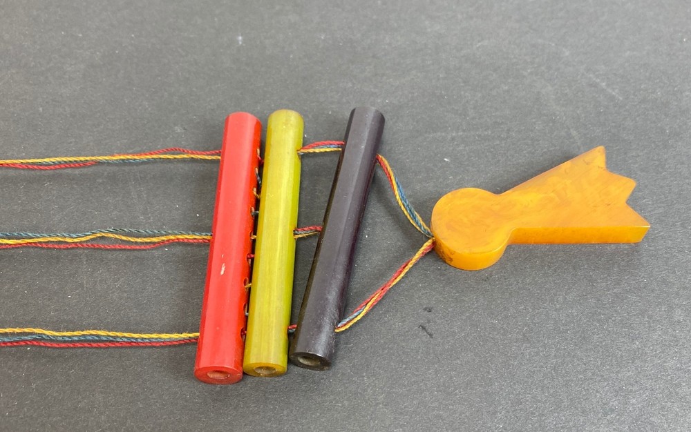 Bakelite String Puzzle Game Optical Illusion Rare Vintage