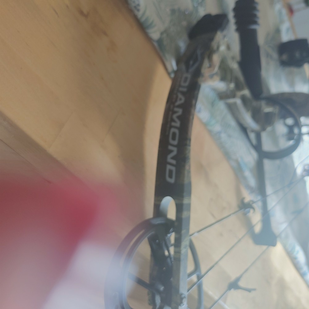 diamond archery by bowtech 70 lb 