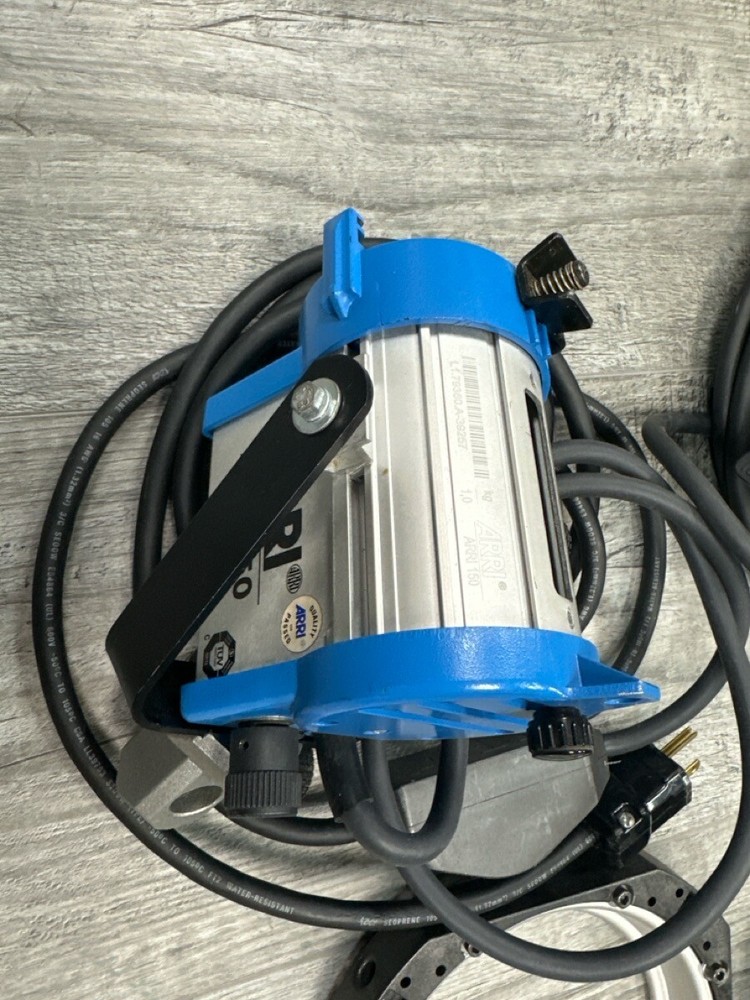 ARRI 300 PLUS (B06002656)