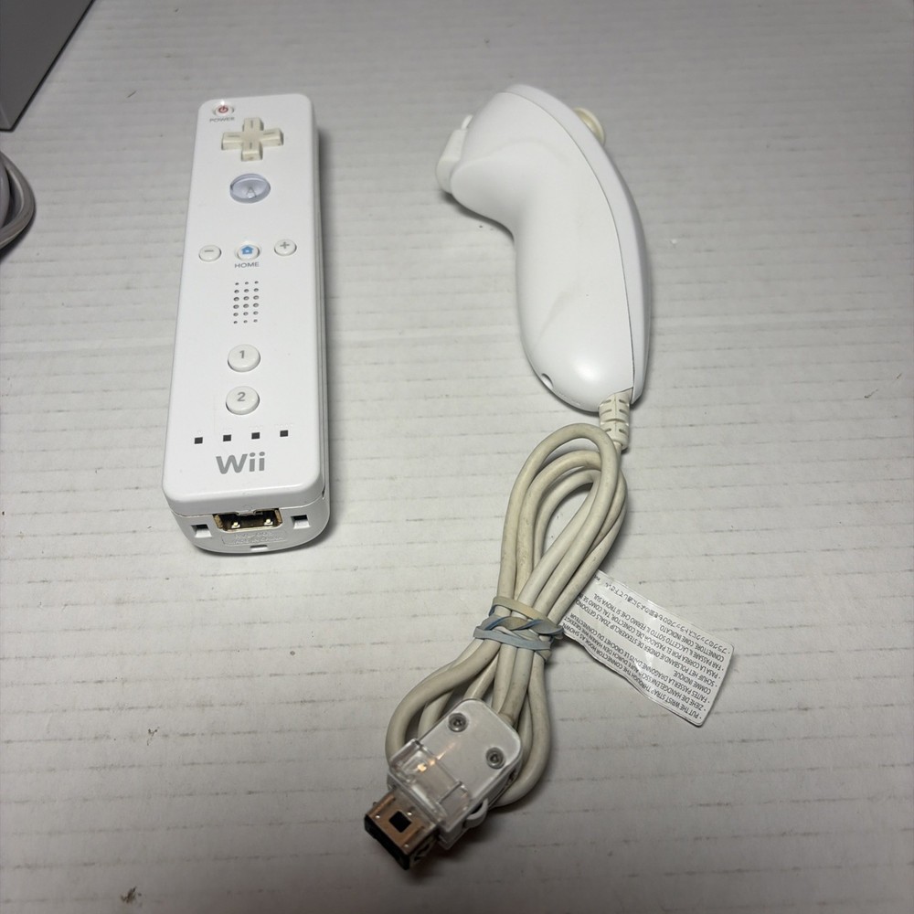 Nintendo Wii Video Game Console Working With Cables, 1 Controller. Read