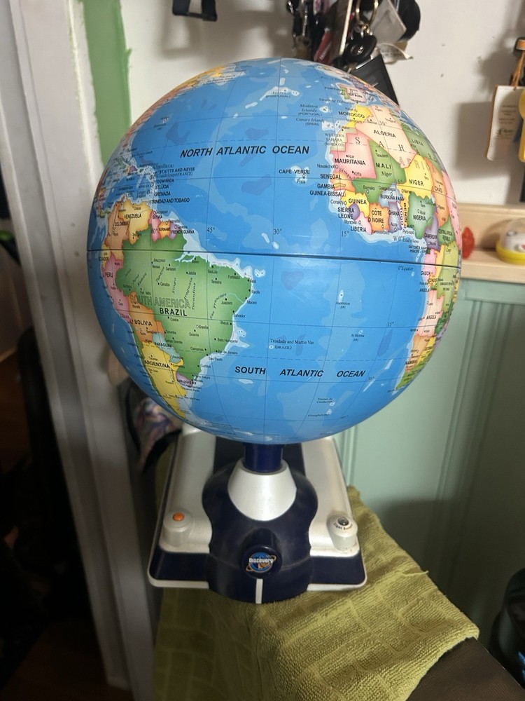 Light-Up 360 Rotating Globe With Built-in Constellations