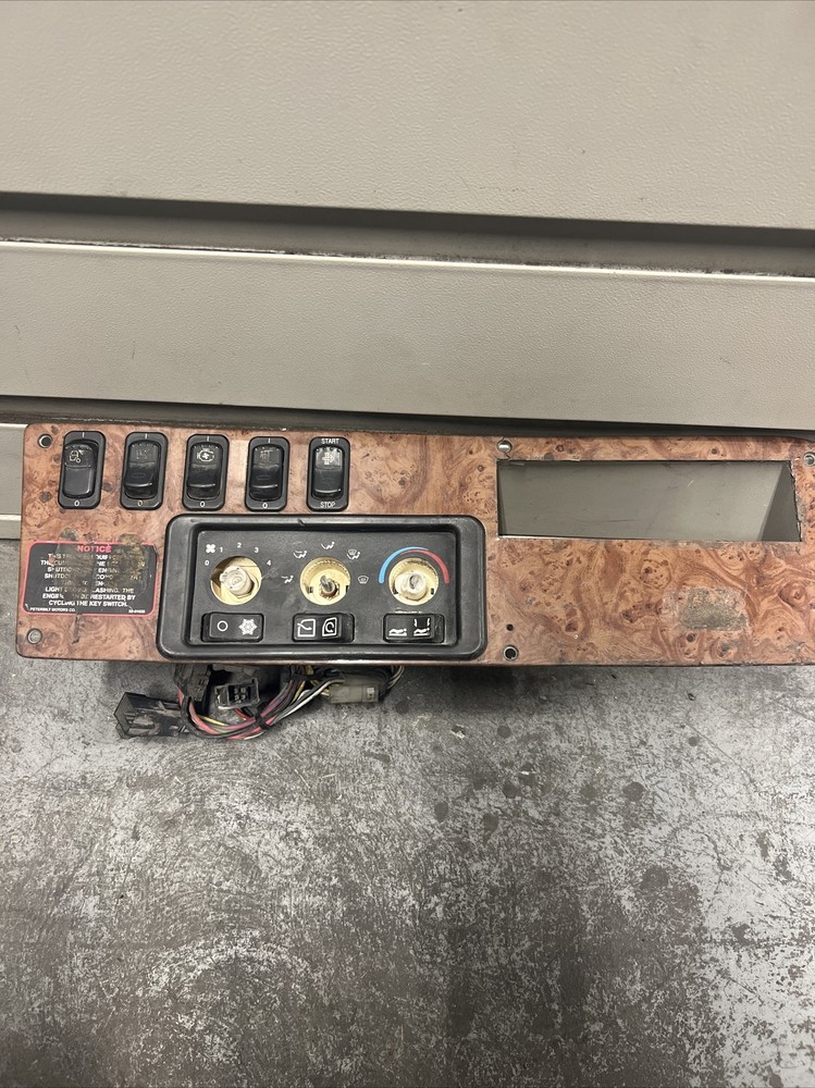 PETERBILT 387 2007 TEMPERATURE CONTROL-Panel contro.18-05002-001