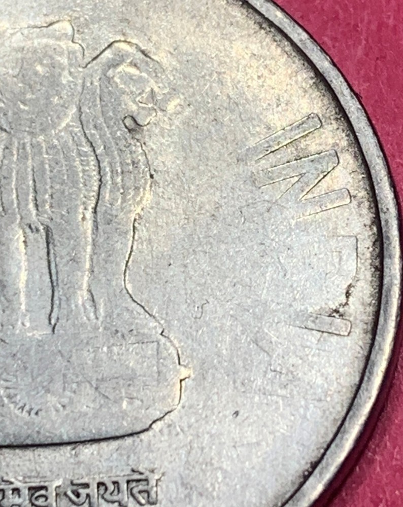 2014 India 2 Rupees Strike Through Grease Error Calcutta Mint (934)