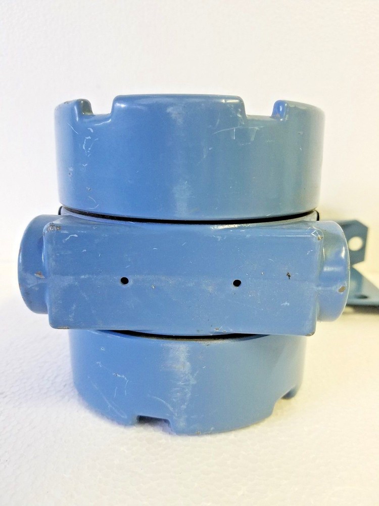 Rosemount 1144A0600A12 Pressure Transmitter w/ Mounting Bracket