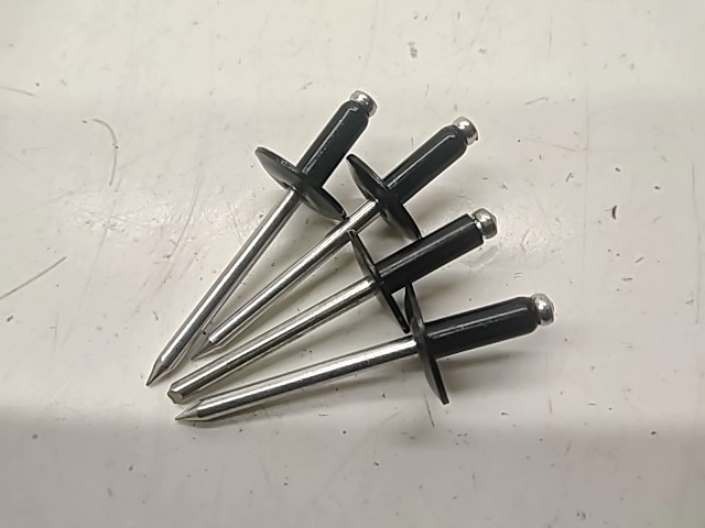 Rivet Qty 4 - 2000 POLARIS NOS