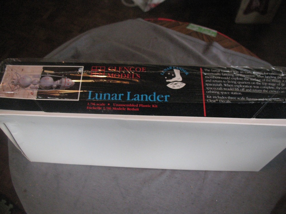 glencoe model lunar lander 05003 1993