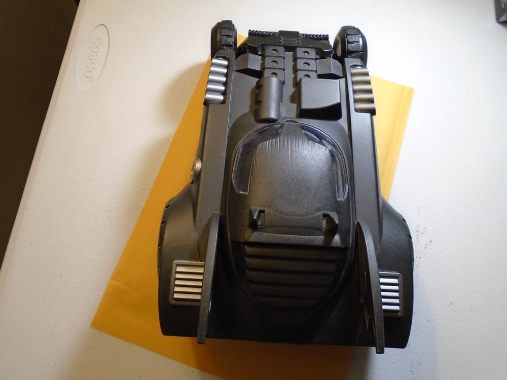 DC COMICS SPIN MASTER BATMOBILE,BATMAN ( BATMOBILE 11 INCH ) FREE SHIP