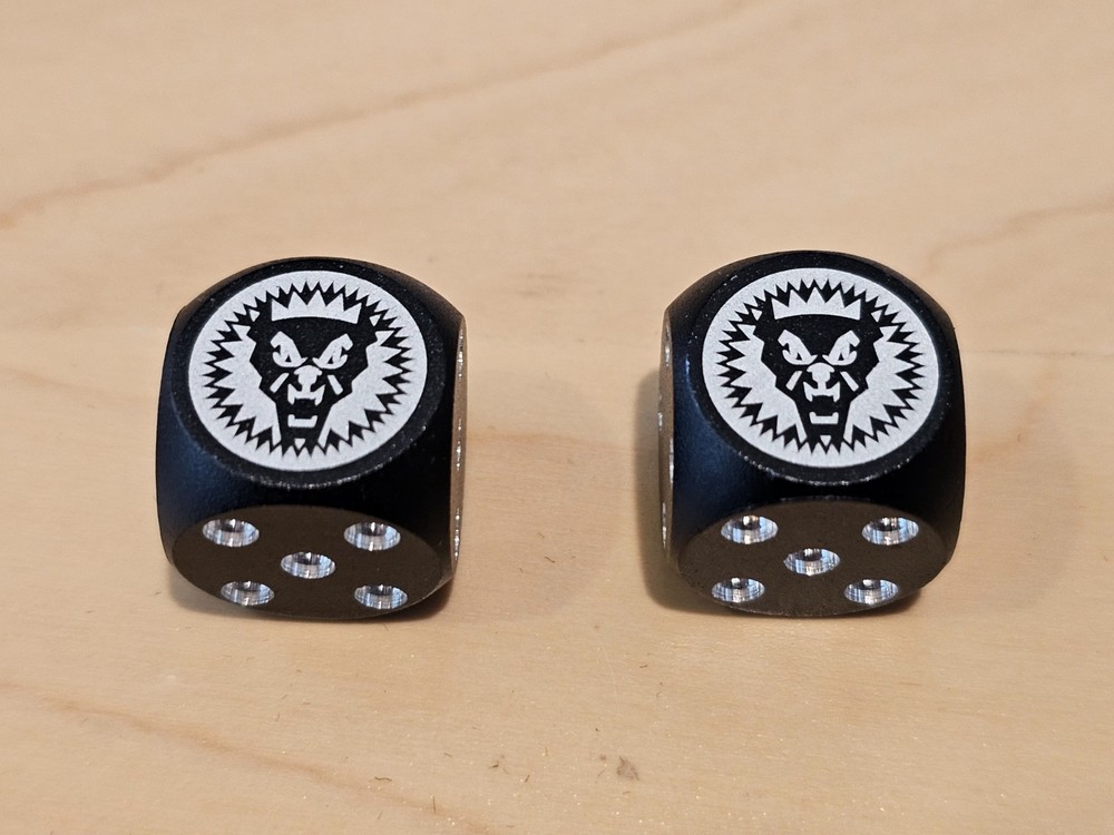 Battletech Metal Dice - Clan Nova Cat 1 pair, Catalyst Mechwarrior Lostech