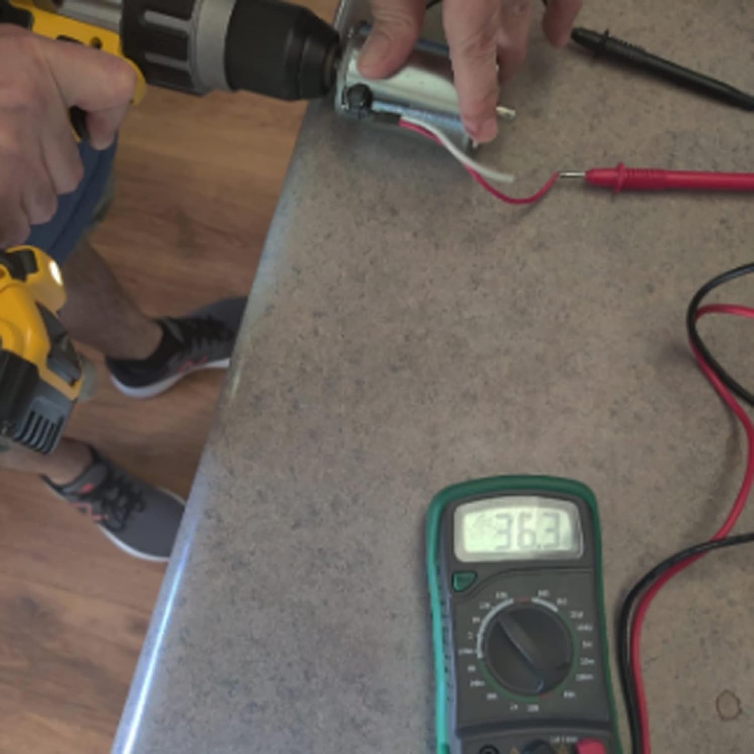 High-Powered 120V DC Wind Generator - 50W Efficiency for Home & Commercial Use