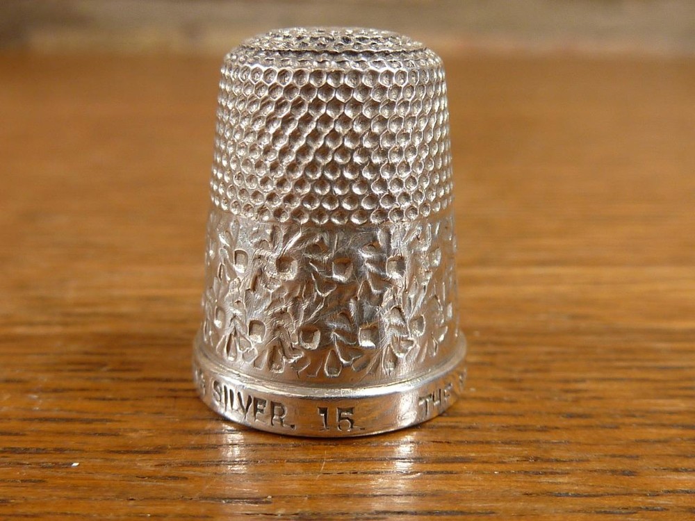 A nice Antique Henry Griffith Thimble Sterling silver #4