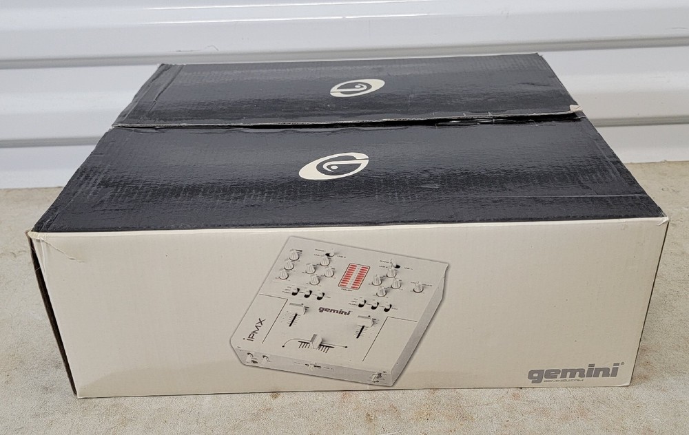 Gemini iPMX 2-Channel 10" Mixer With Box