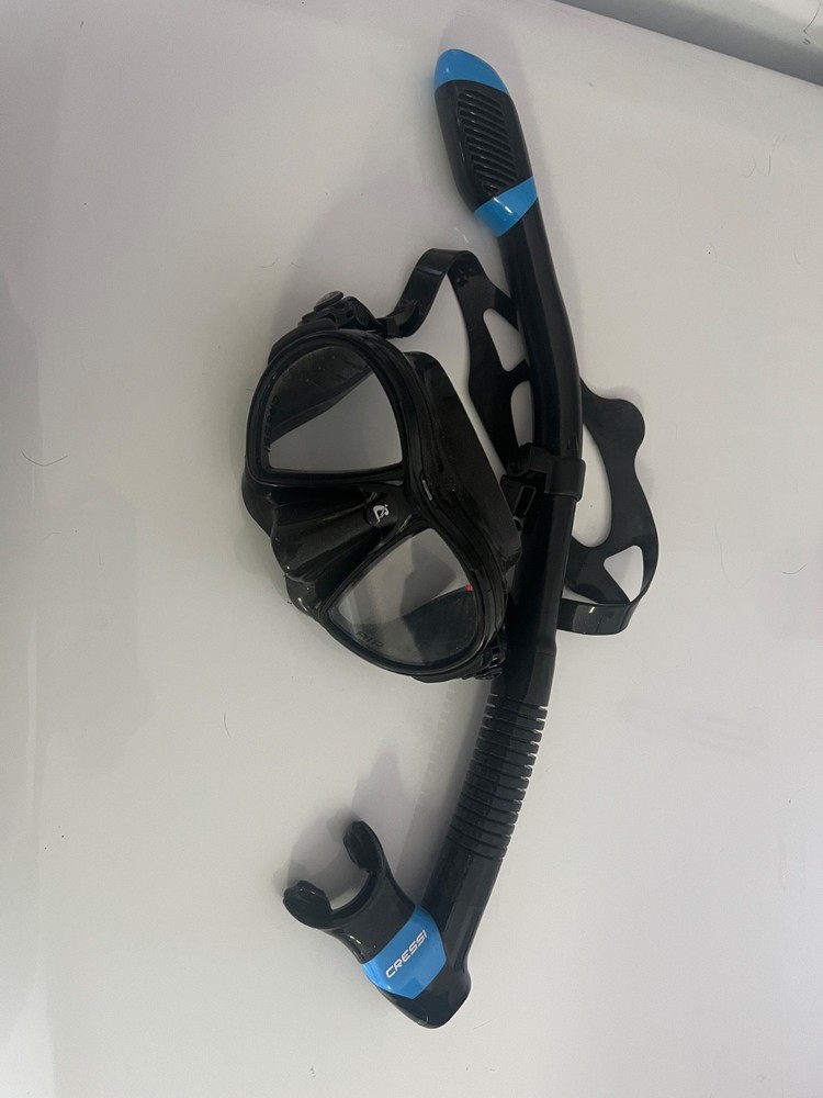 scuba diving equipment set