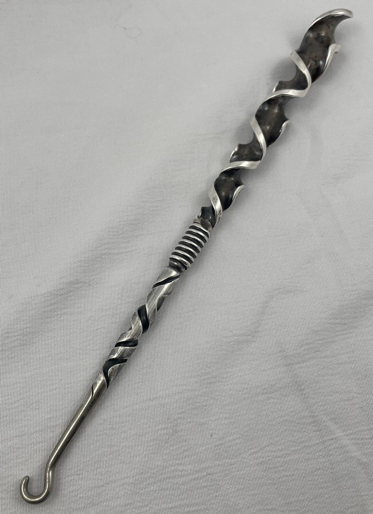 Whiting Twist All Sterling Button Hook-8"