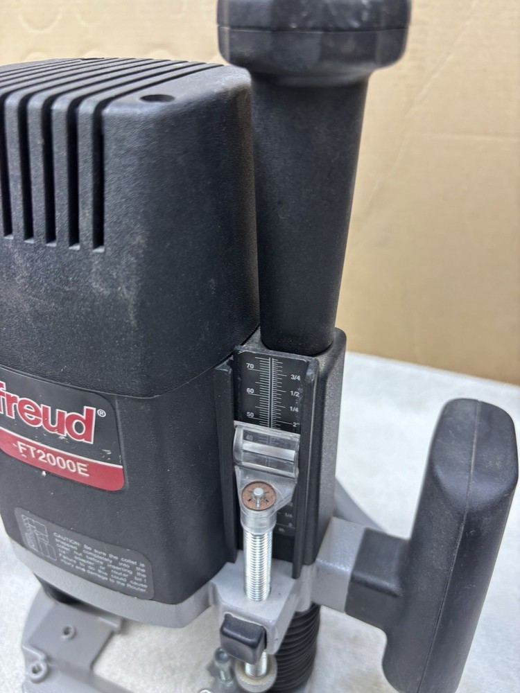 Freud Variable Speed Plunge Router Model FT-2000E tool professional Table Mount