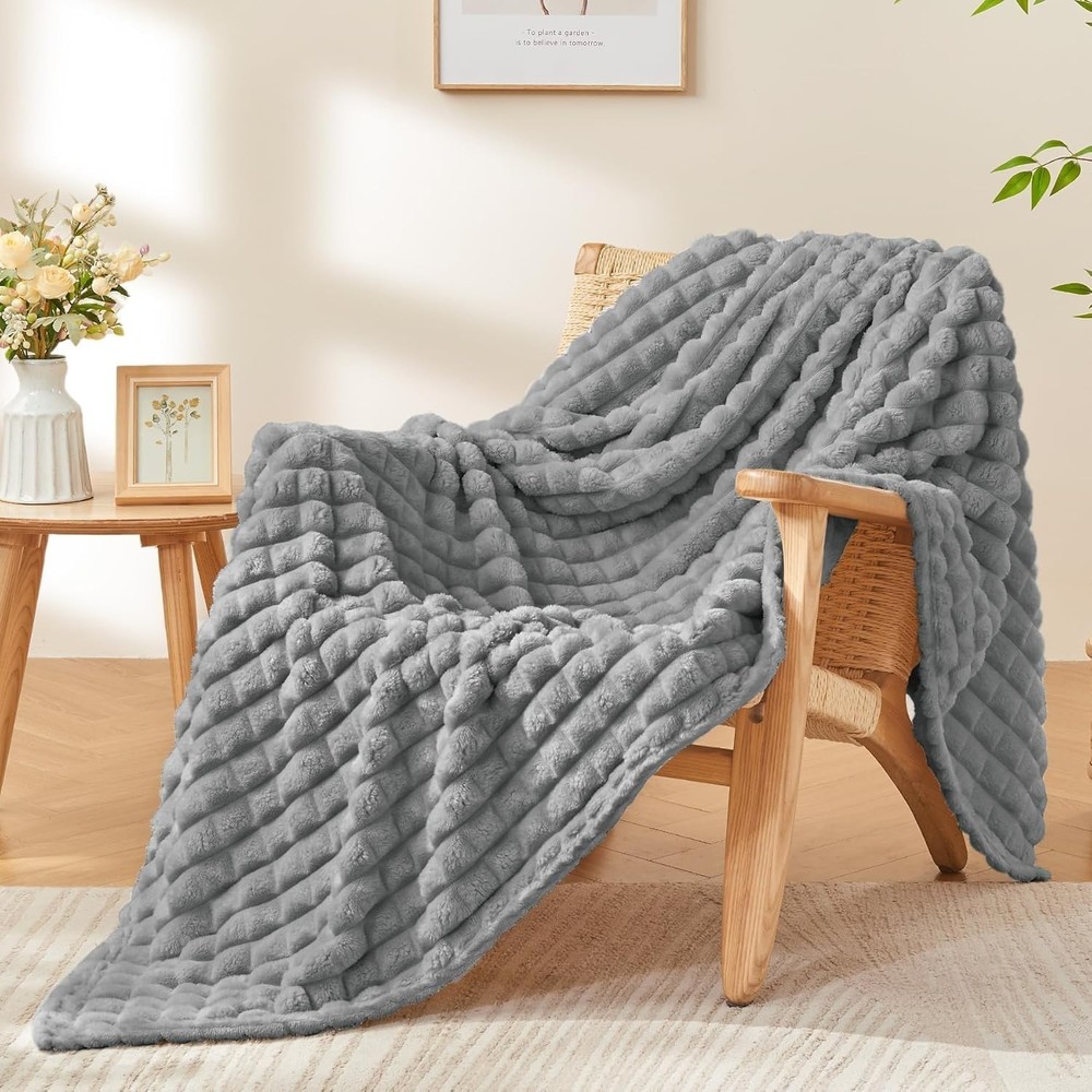 Updated Grey Throw Blanket Couch & Bed- Super Soft & Warm 3D Checkered Fluffy
