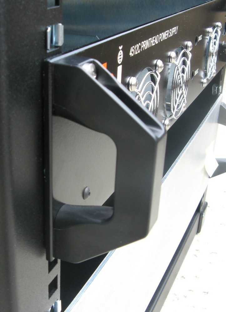 2U Rack Handle Kit, .16-.19" Panel. Use on any 19" rackmount equipment.