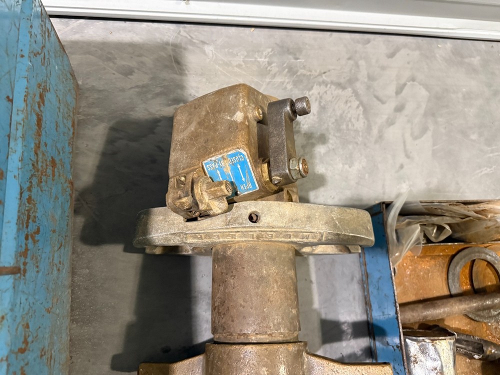 Mueller B-100 Drilling Main Water Line Tapping Pipe Tapper