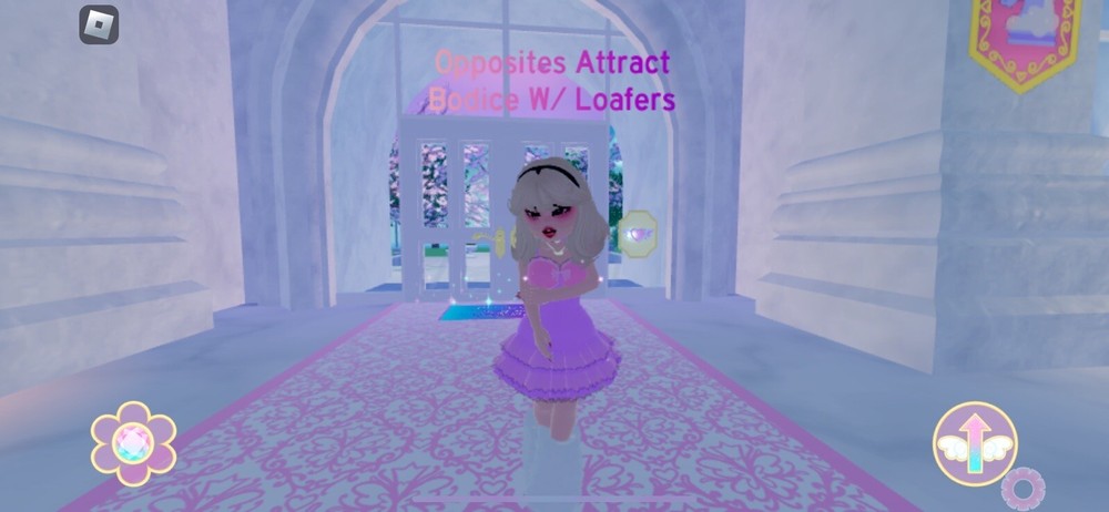 Royale High Sets!!)READ DESCRIPTION PLEASE BEFORE BUY!)SAME DAY DELIVERY/Lvl 75+