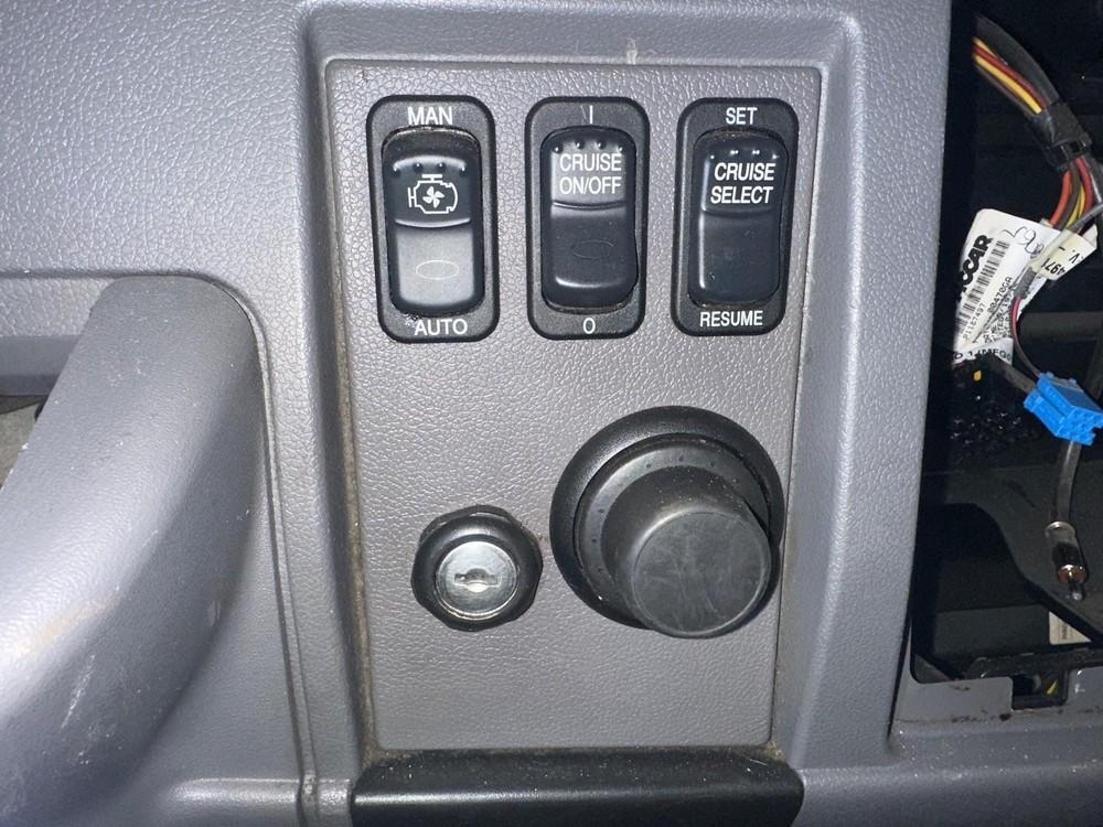 2010-2023 Peterbilt 337 IGNITION Dash Panel - Used