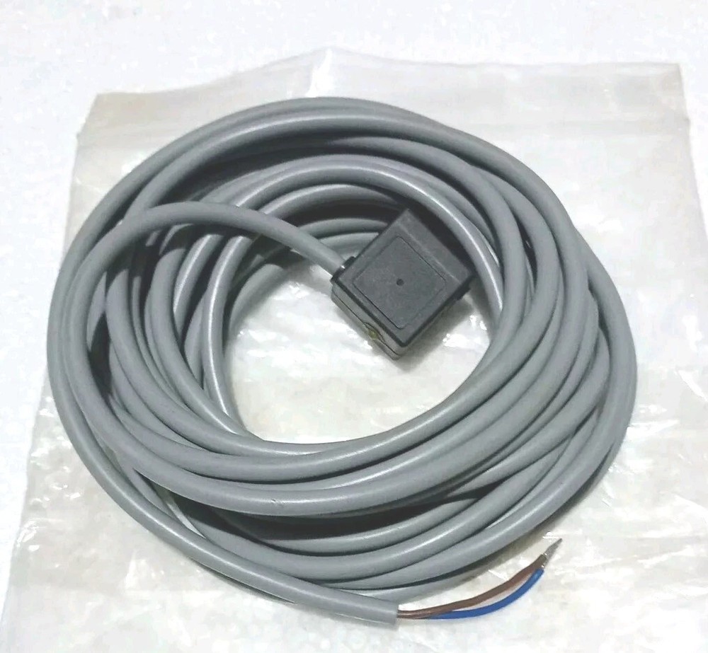 Bosch 0830100366 Proximity Sensor , Made In Germany , New