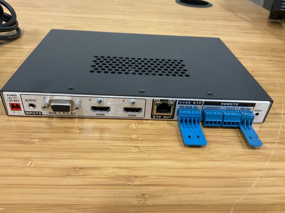 Extron DTP T USW 233 HDMI Input Switcher With Power Cord