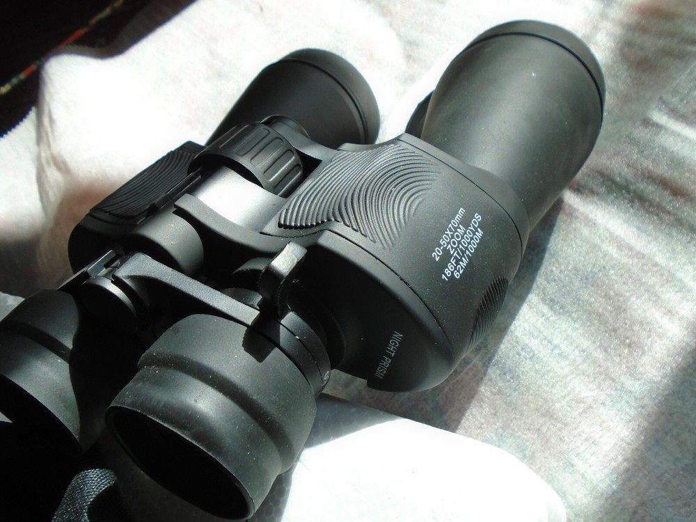 Day/Night Prism 20-50x70 Zoom Binoculars. Ruby Lenses