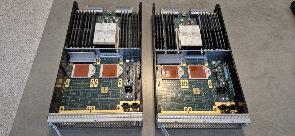 2 X SGI SILICON GRAPHICS ,030-2165-006,CPU MODULE , ALTIX 450, UNTESTED