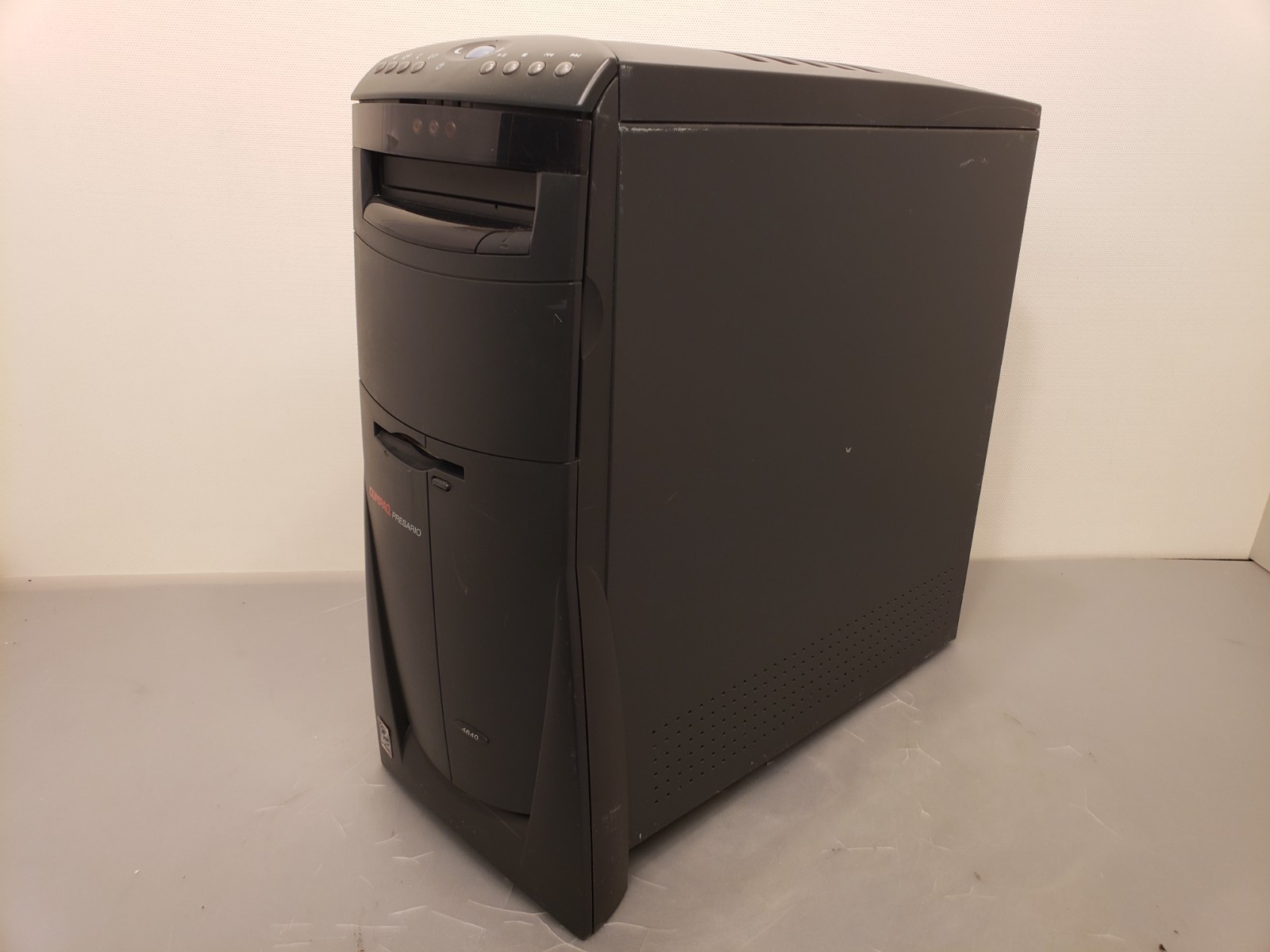 Vintage Compaq Presario 4840 Tower Pentium II 266 MMX 32MB 6.4GB OEM Win95 ISA