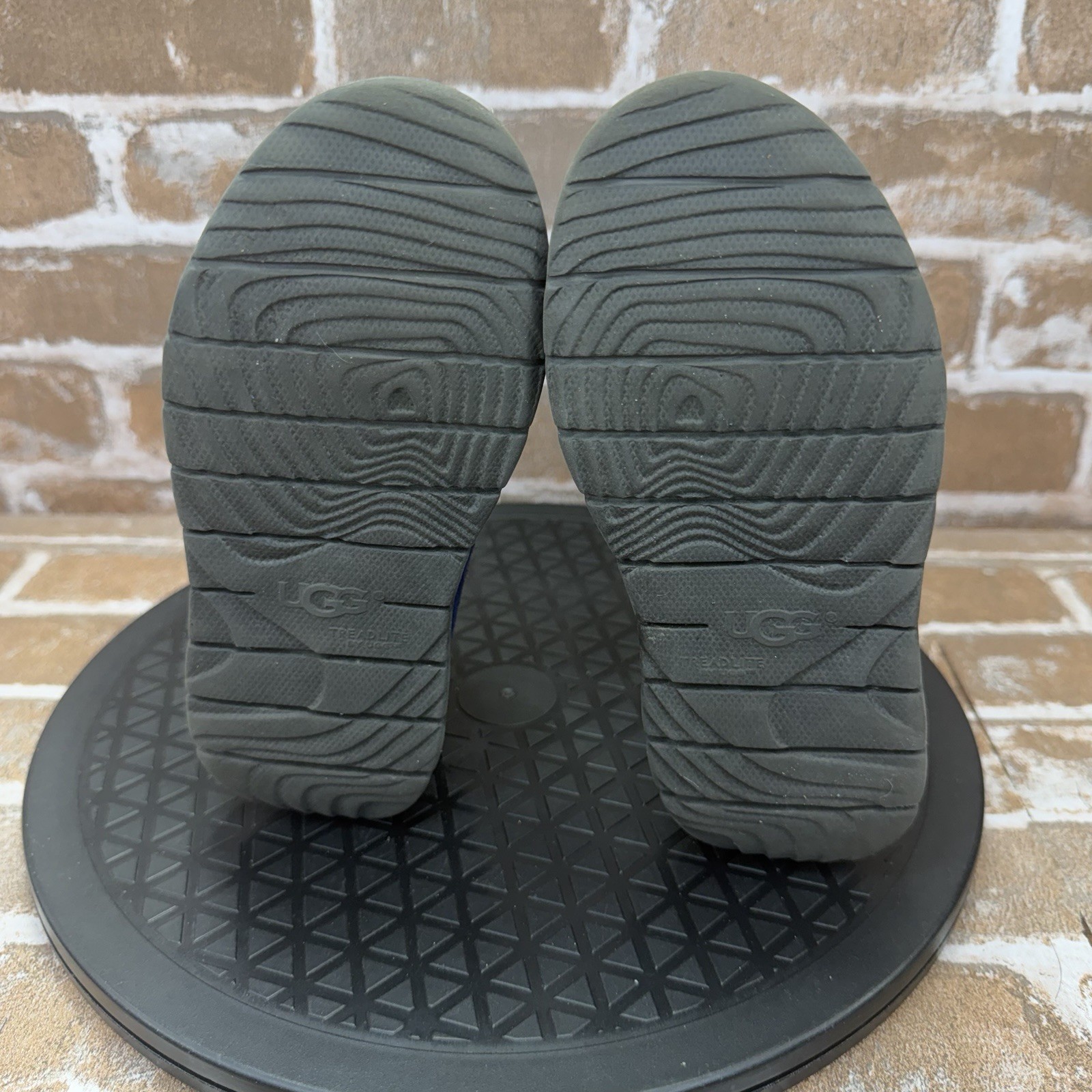 UGG Canoe Reflective Blue Chukka Boots Shoes 1096389 Boys Toddler Size 11