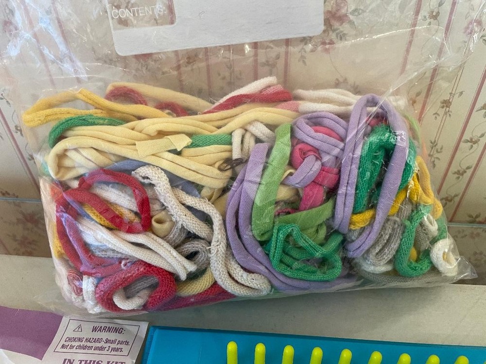 Weaving Potholder Loom w/ Cloth Loops