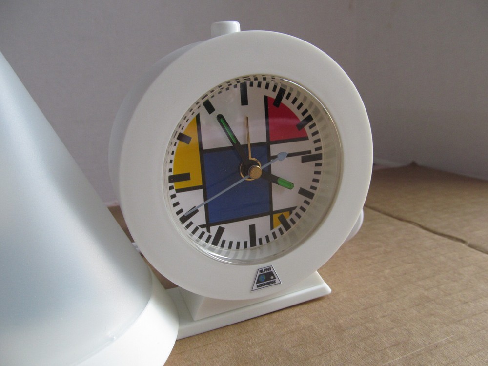 Syfi Space 1999 Alarm Clock & Night-Light White