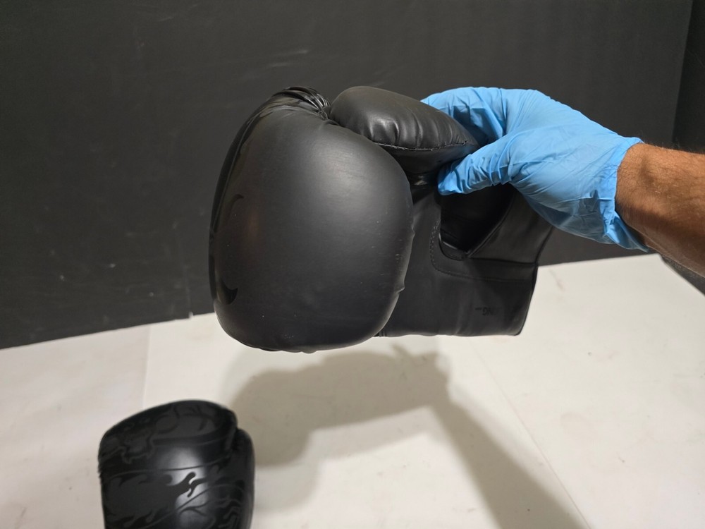 I Love Kickboxing Gloves 18OZ