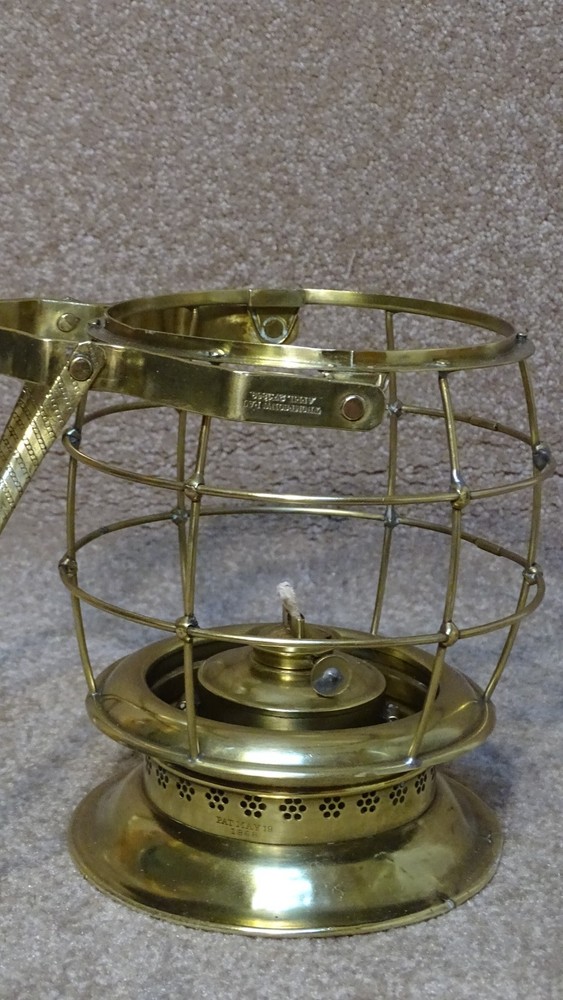 PETER GRAY & SONS RAILROAD CONDUCTOR LANTERN (C4)