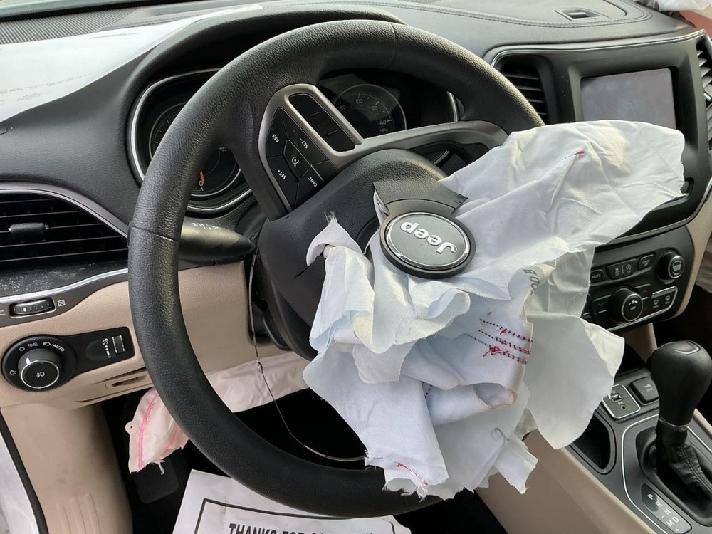 CHEROKEE 2019 Glove Box 4983555