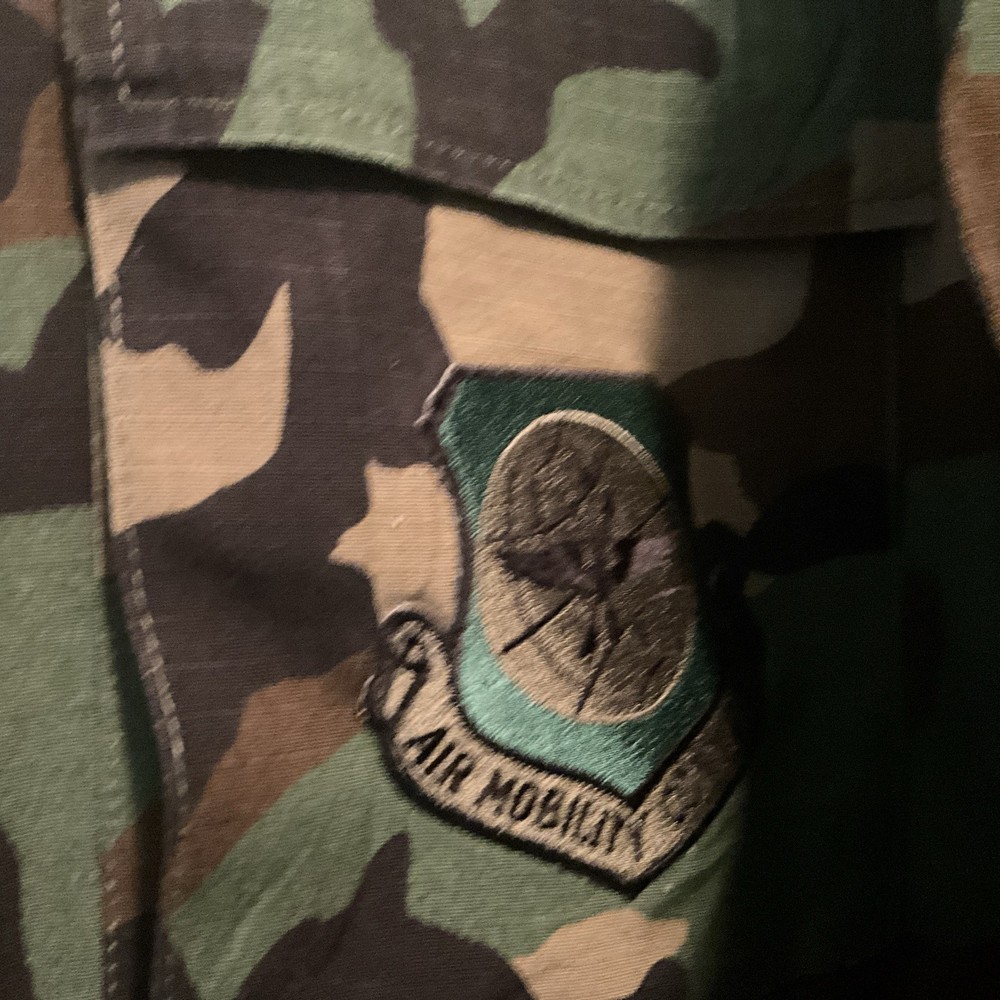 AIR FORCE CAMO PATTERN COAT Jacket 8415-01-184-1328 MEDIUM-XSHORT COLONEL PATCH