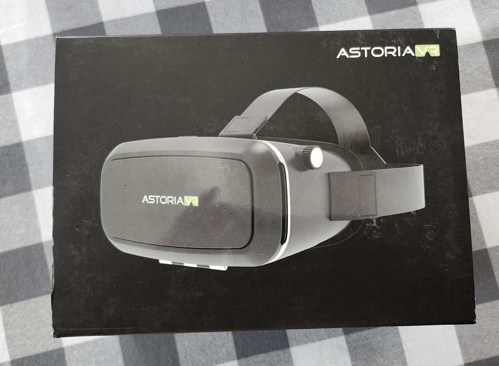 ASTORIA VR HEADSET NEARLY NEW
