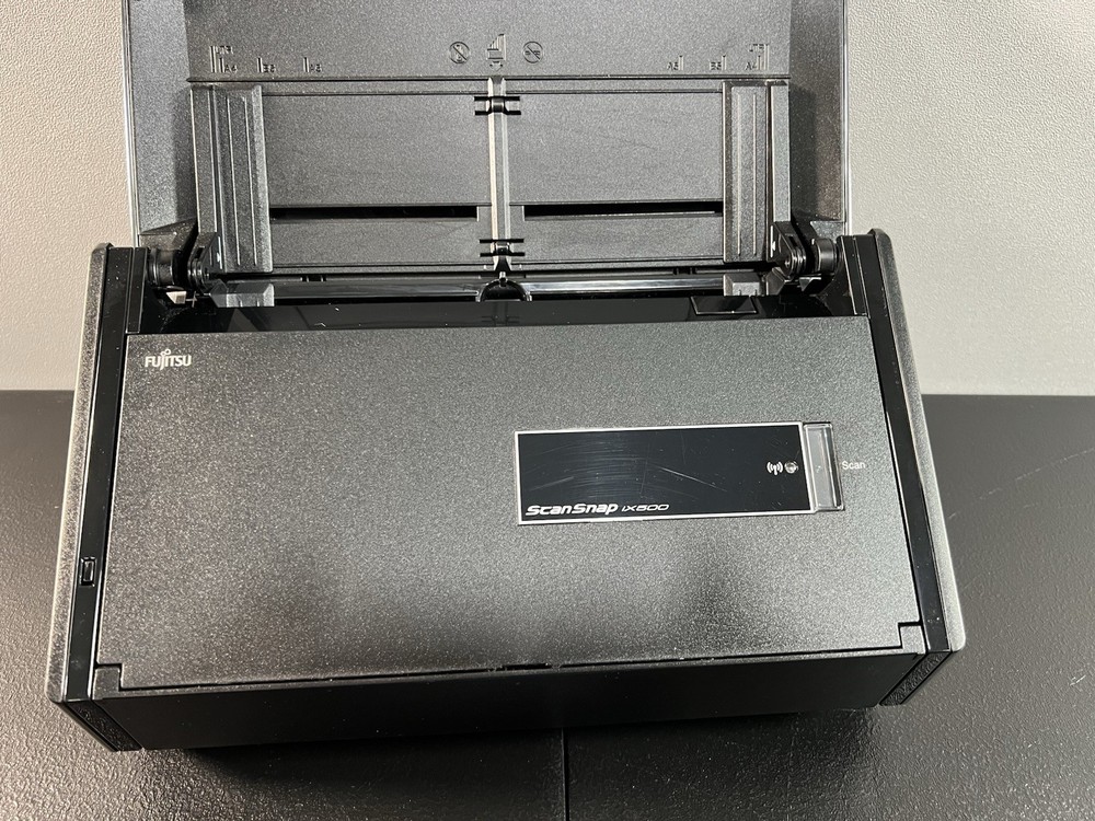 Fujitsu SnapScan iX500 Sheetfed Document Scanner Excellent