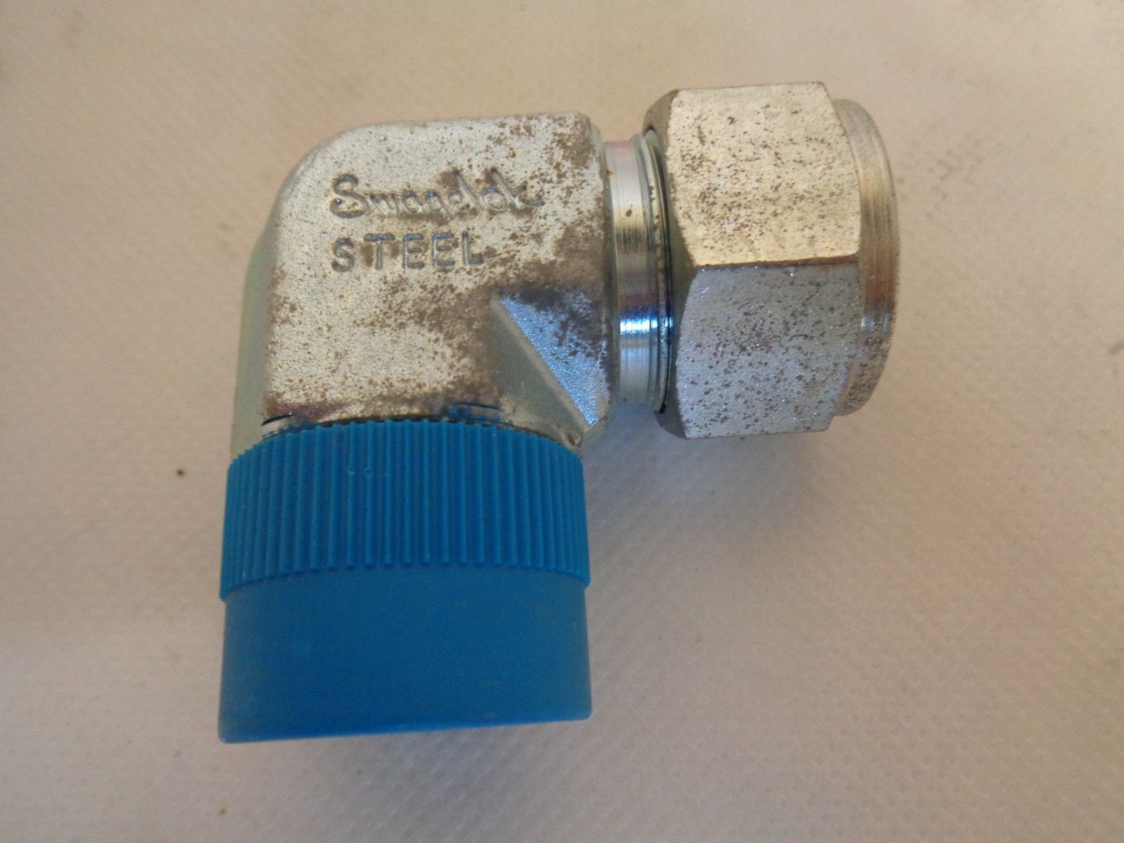 NEW SWAGELOK S-1210-2-12 TUBE FITTING ELBOW 3/4 TUBE X 3/4 MALE PIPE