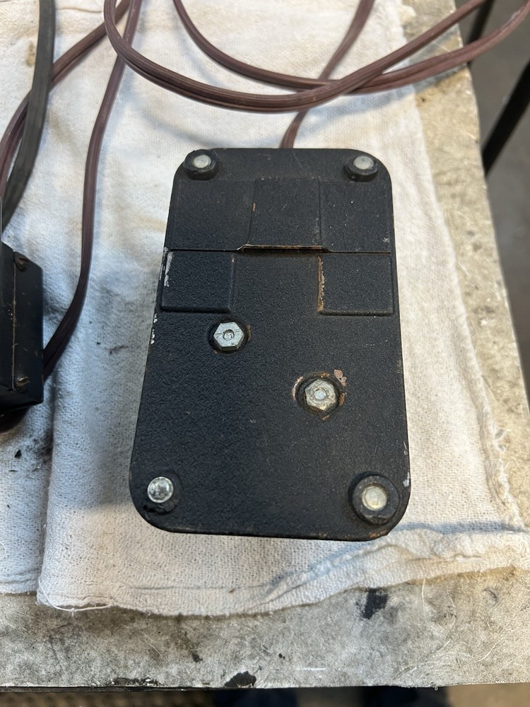 Vintage Singer Motor, Light, Foot Controller Combo (Tested and working)