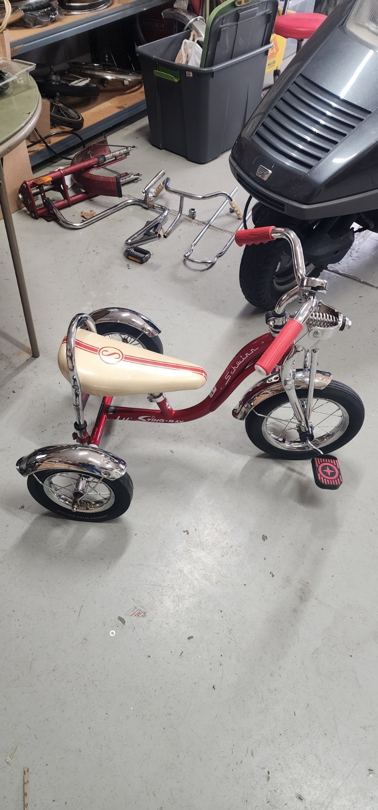 2000s SCHWINN LIL STINGRAY TRICYCLE CHROME FRONT +REAR FENDERS NICE SHAPE L$$K