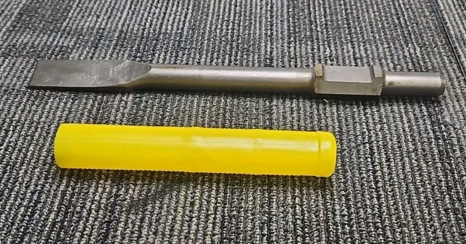 Flat Chisel Point Jack Hammer Bit 1-3/8” - 15.5”