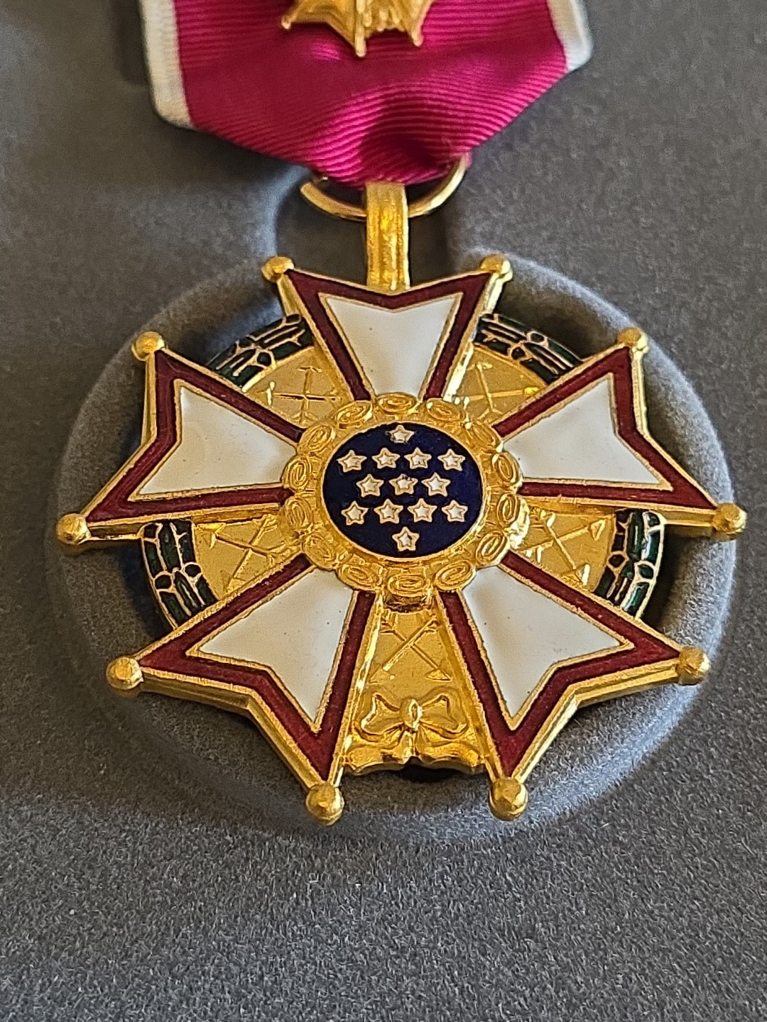 Officer-U.S. Legion Of Merit Medal Ribbon + Devices Vietnam era -SEE STORE WW 1