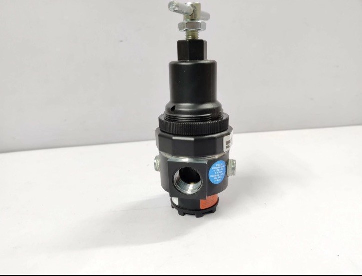 Parker r11-04c/m3 pneumatic regulator