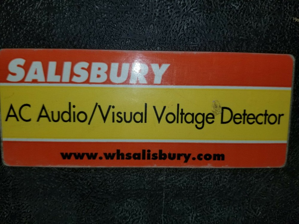 Salisbury Self Testing AC Voltage Detector