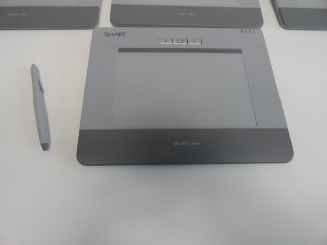 #9: SMART Slate WS200 Graphic Tablet Pad Bluetooth